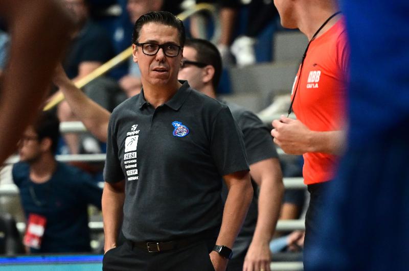 Helinho Garcia aposta em jovens no Paulista para preparar elenco do Sesi Franca